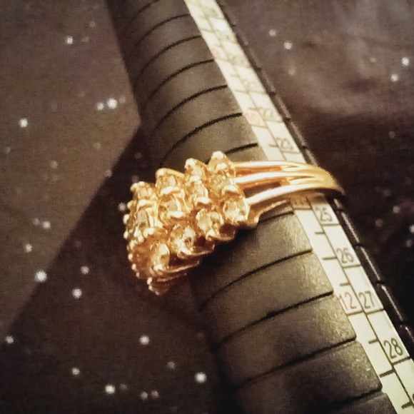 VINTAGE 14k yellow gold diamond ring. size 10.5 - Picture 3 of 3